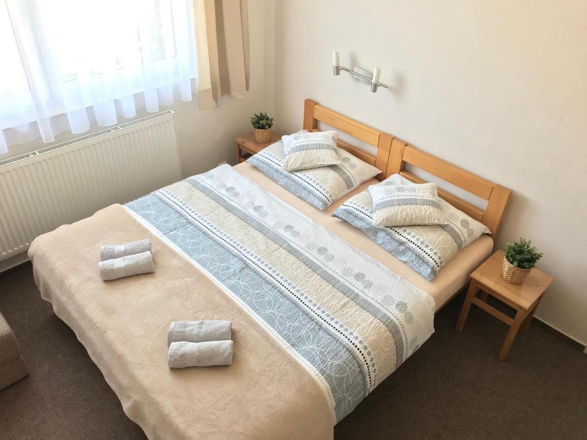 Pension Crhan Mikulov Extérieur photo