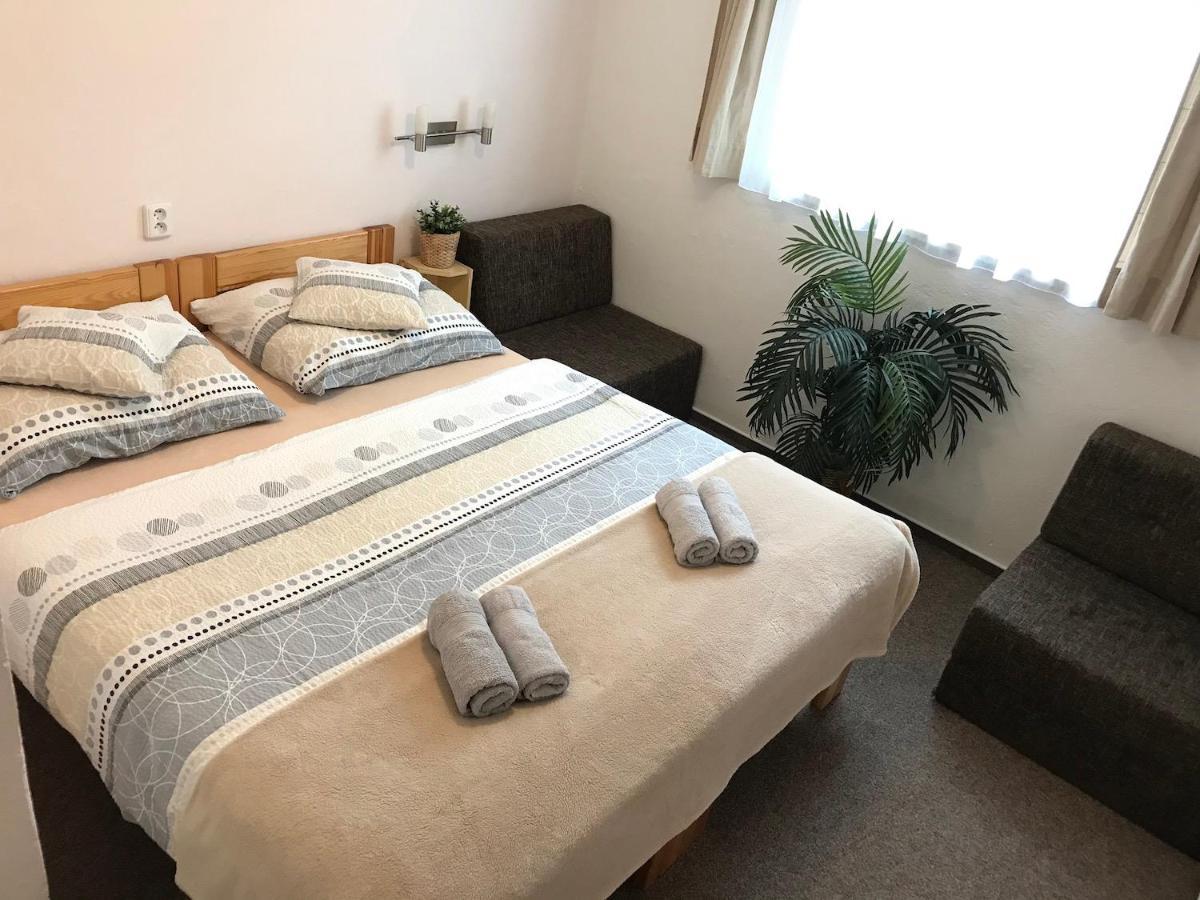 Pension Crhan Mikulov Extérieur photo