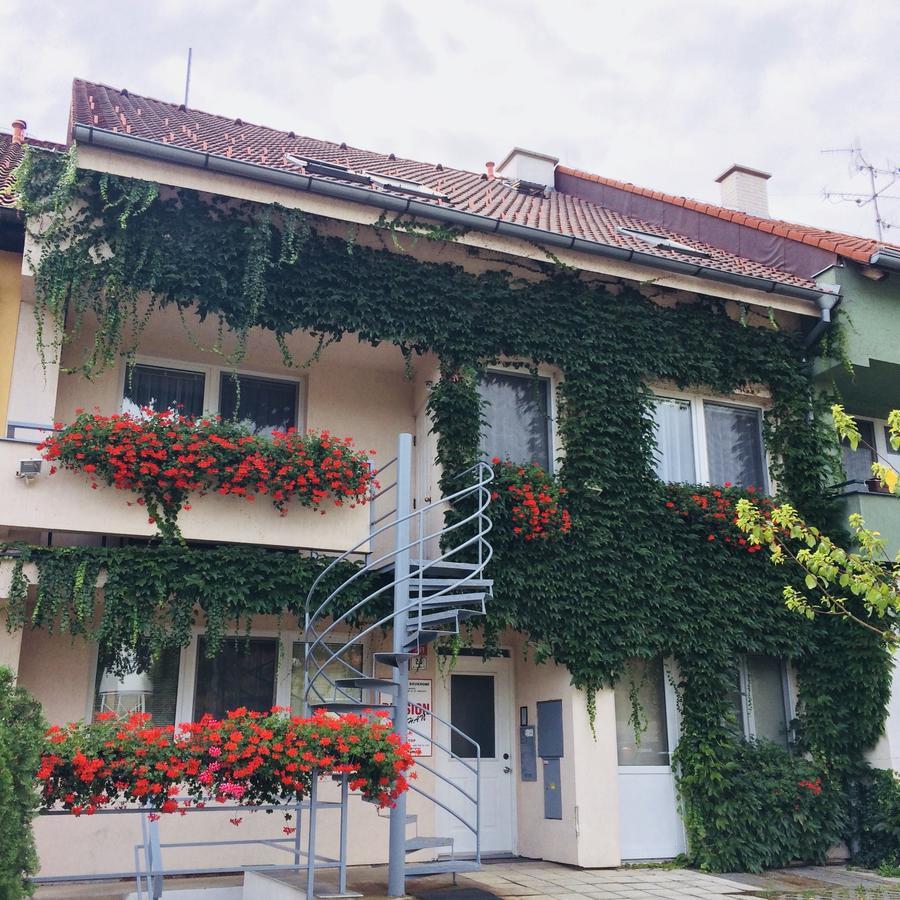 Pension Crhan Mikulov Extérieur photo